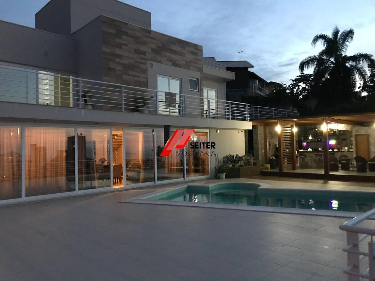 Casa a venda agronômica Florianópolis