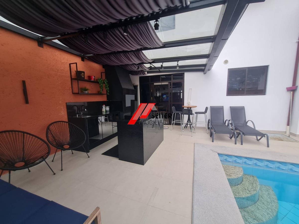 Casa de 4 dormitorios a venda Saco dos Limoes regiao central e proximo a UFSC