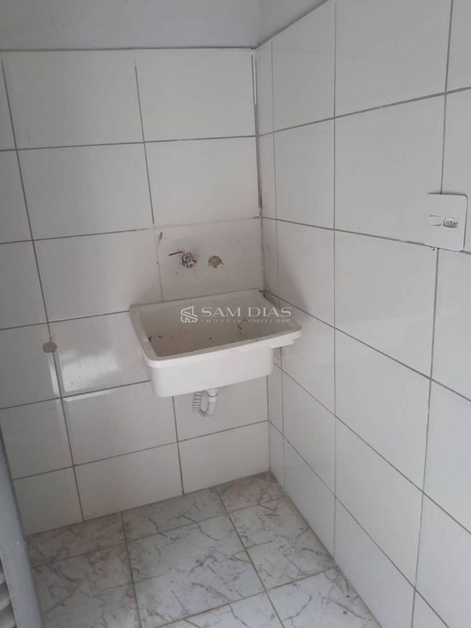 Casa, 2 quartos, 239 m² - Foto 11