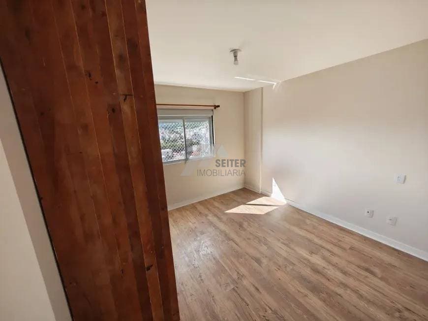 Apartamento com 3 quartos Pantanal Florianópolis