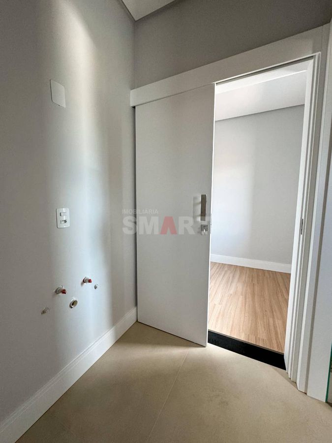 Geminado Duplex com Suíte + 2 Demi-suítes Rau