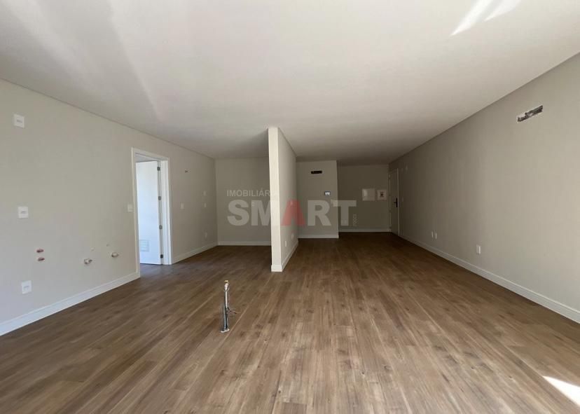 Apartamento com 1 suíte master + 2 demi suítes