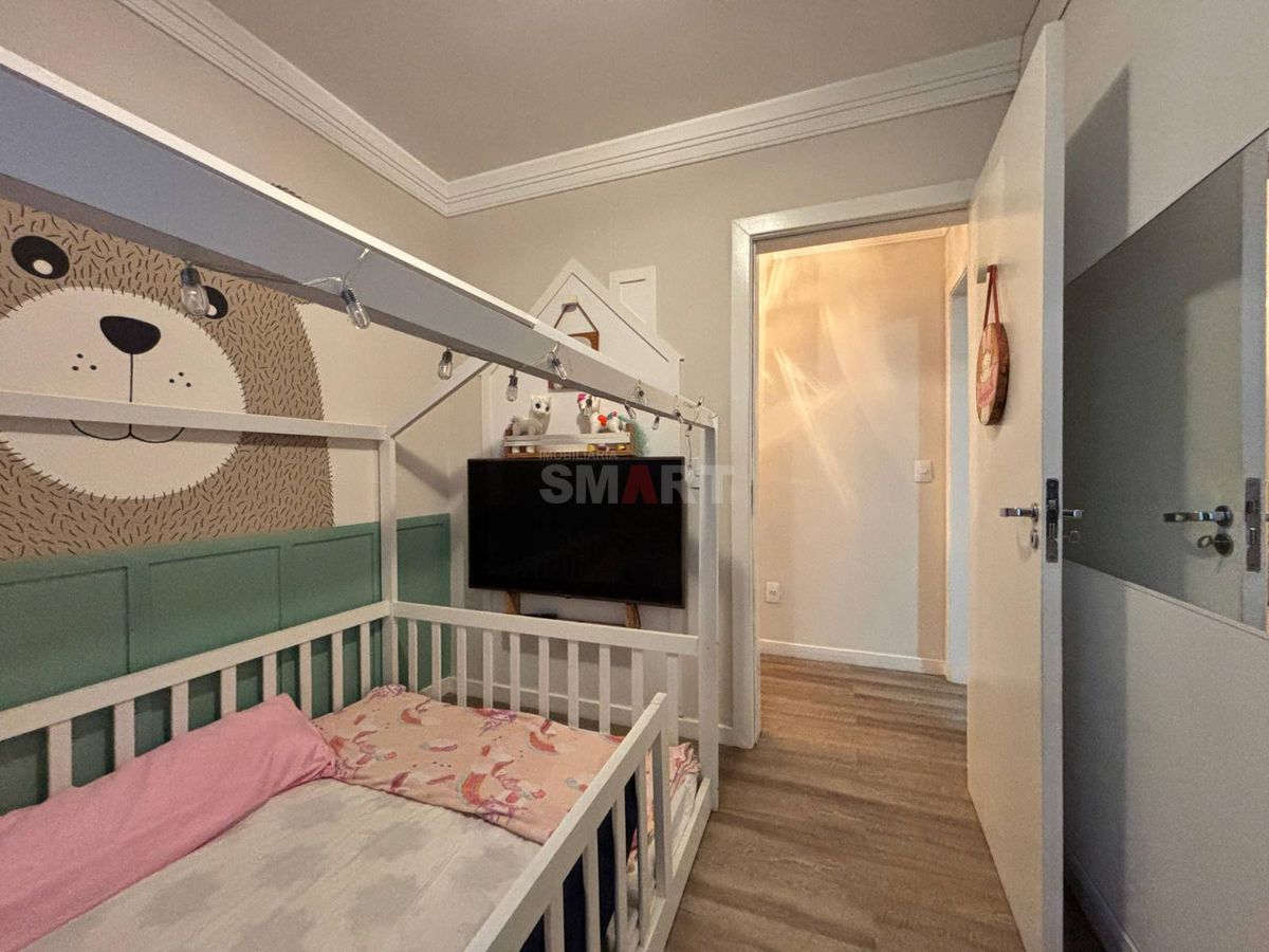 Apartamento 3 quartos (1 suíte) semimobiliado no Czerniewicz