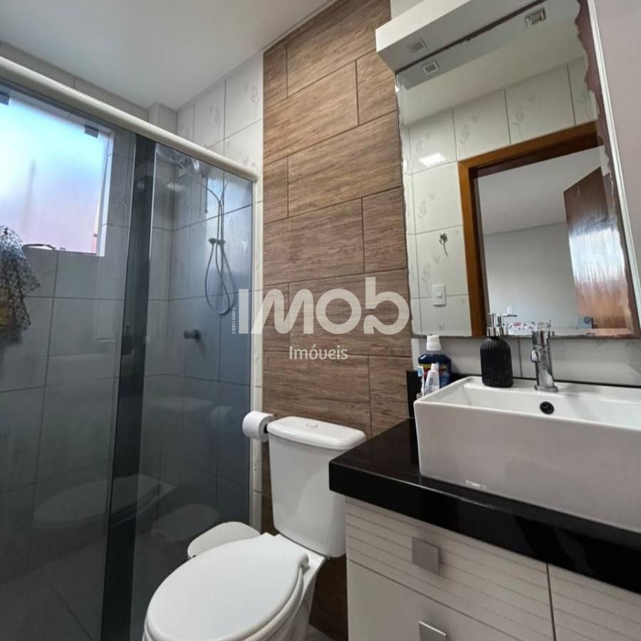 Apartamento com suíte + 2 quartos, rau