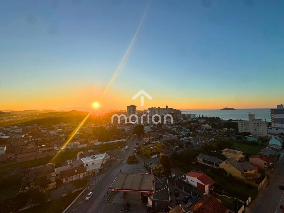 Apartamento para locação a 100m da praia com 3 quartos, Armação - Penha