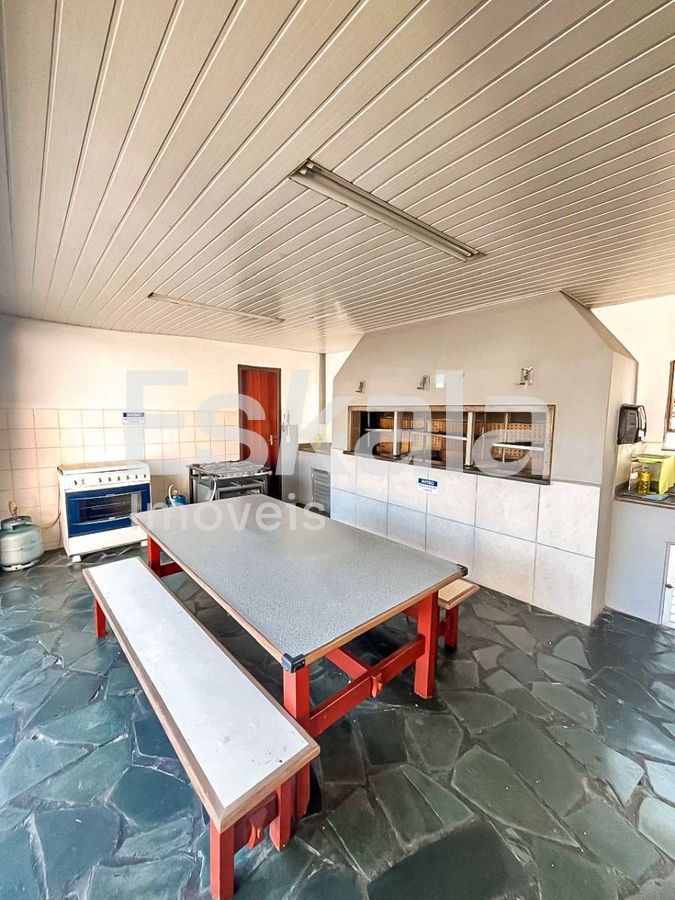 Apartamento semi-mobiliado com 01 suíte + 02 dormitórios centro - jaraguá do sul