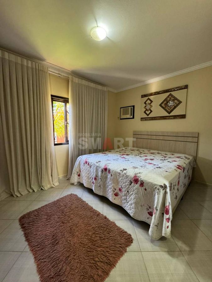 Casa com 3 Quartos e Ampla Área Externa no Amizade
