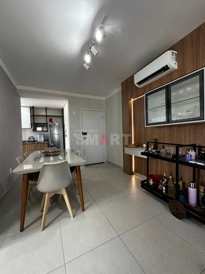 Apartamento semi-mobiliado com 1 suíte + 1 quarto com elevador