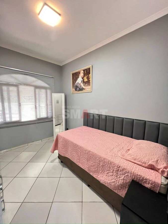 Casa com Piscina 1 Suíte e 2 Quartos no Centro de Jaraguá do Sul