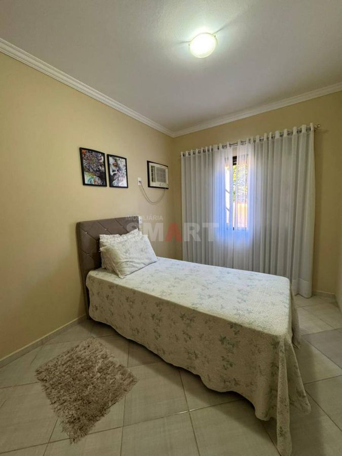 Casa com 3 Quartos e Ampla Área Externa no Amizade