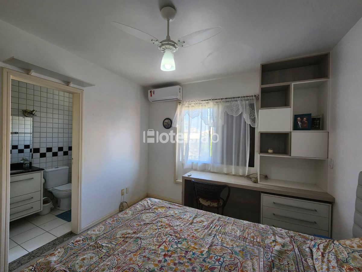 Lindo apto de 2 quartos com piscina a 300m da praia