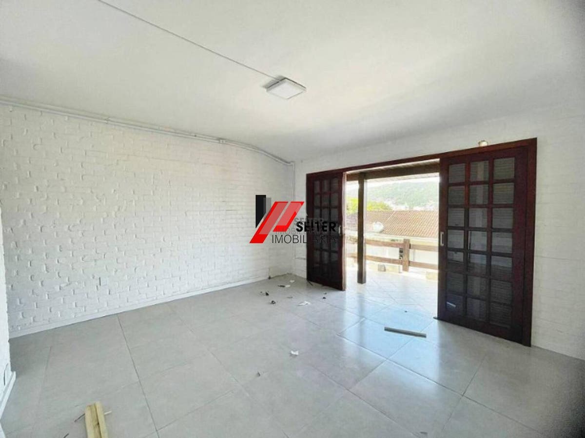Casa para alugar no Itacorubi com 3 quartos