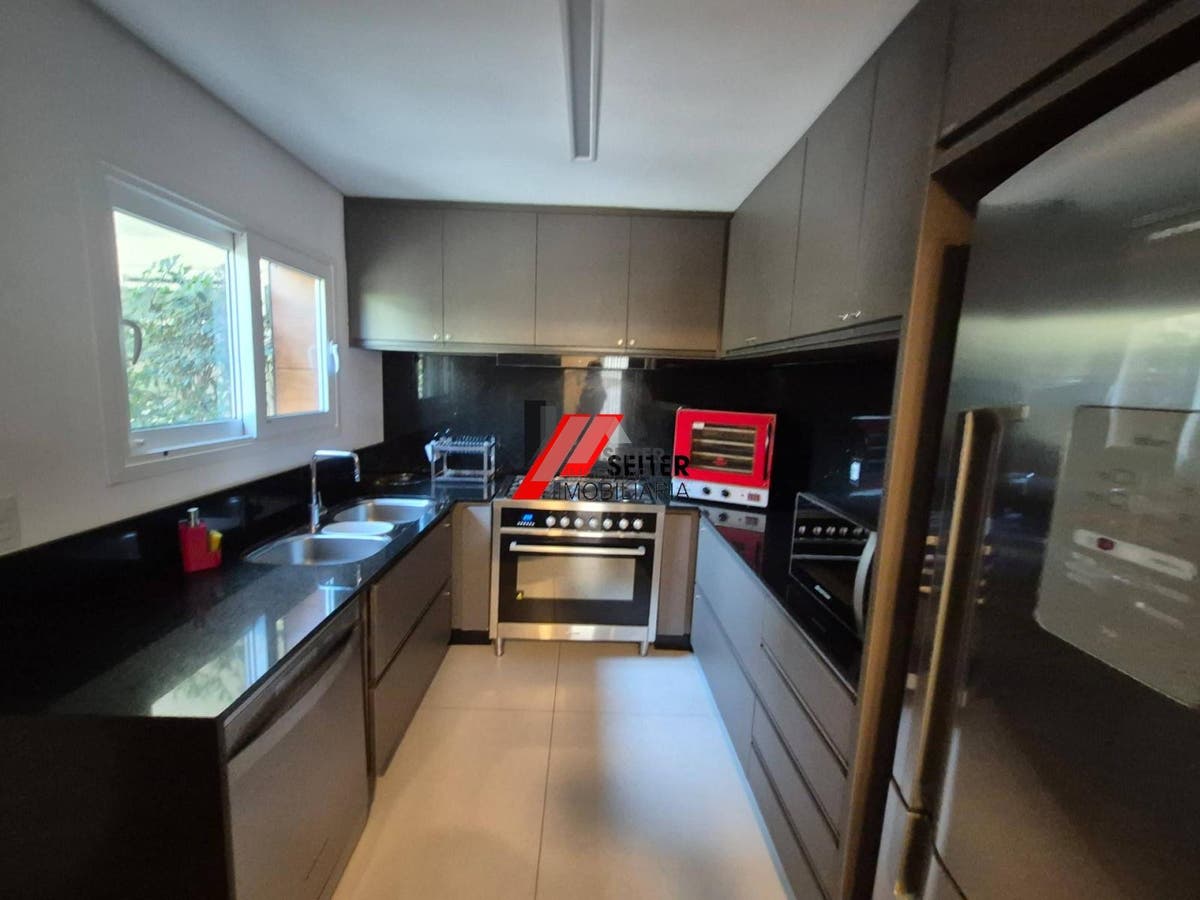 Apartamento de 2 dormitórios alto padrão para locação na Agronômica Florianópolis