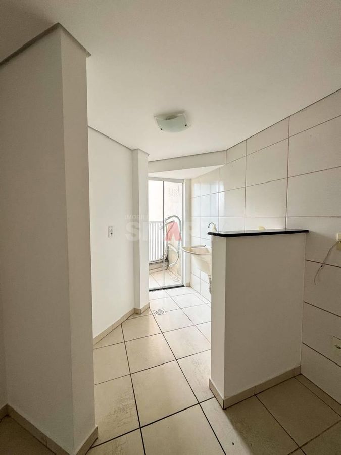 Apartamento com 1 Suíte +2 Quartos no Centro