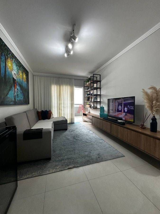 Apartamento semi-mobiliado com 1 suíte + 1 quarto com elevador