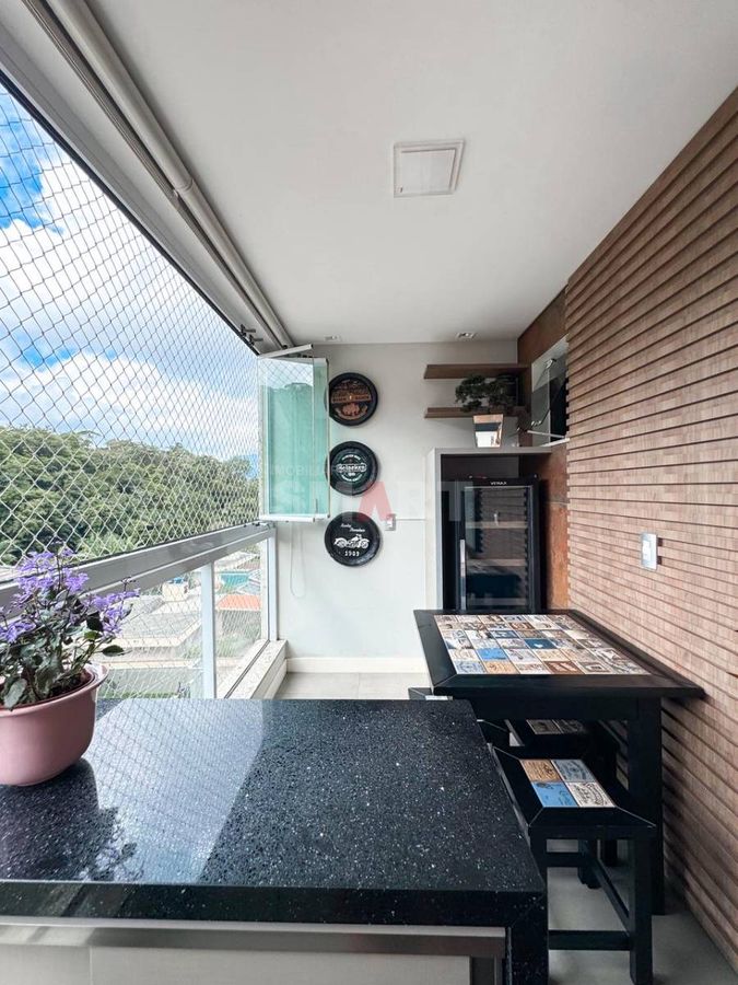 Apartamento à Venda com 01 Suíte mais 02 Quartos no Czerniewicz