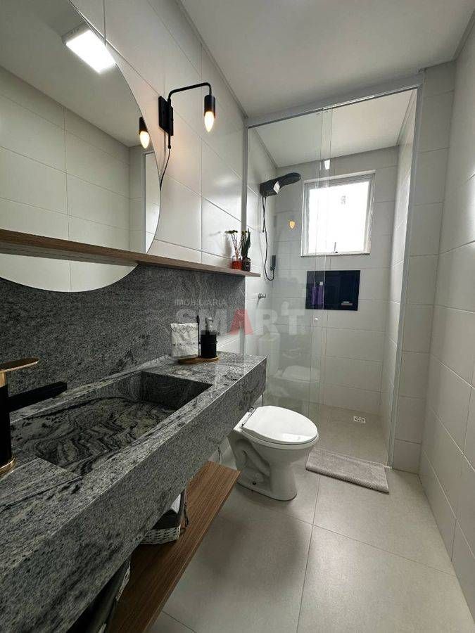 Apartamento semi-mobiliado com 1 suíte + 1 quarto com elevador
