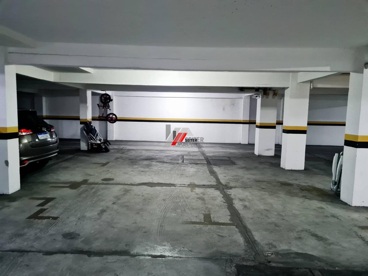 Apartamento tipo cobertura 3 quartos para alugar no itcorubi Florianopolis