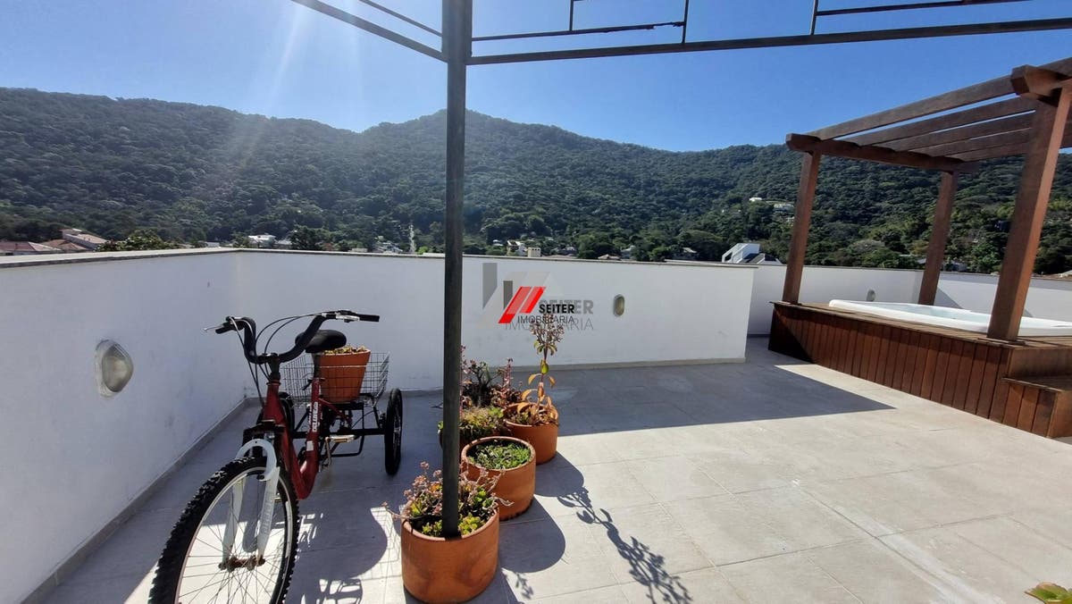 Casa de 3 suites a venda Lagoa da Conceiçao Florianopolis com 352 metros de area util