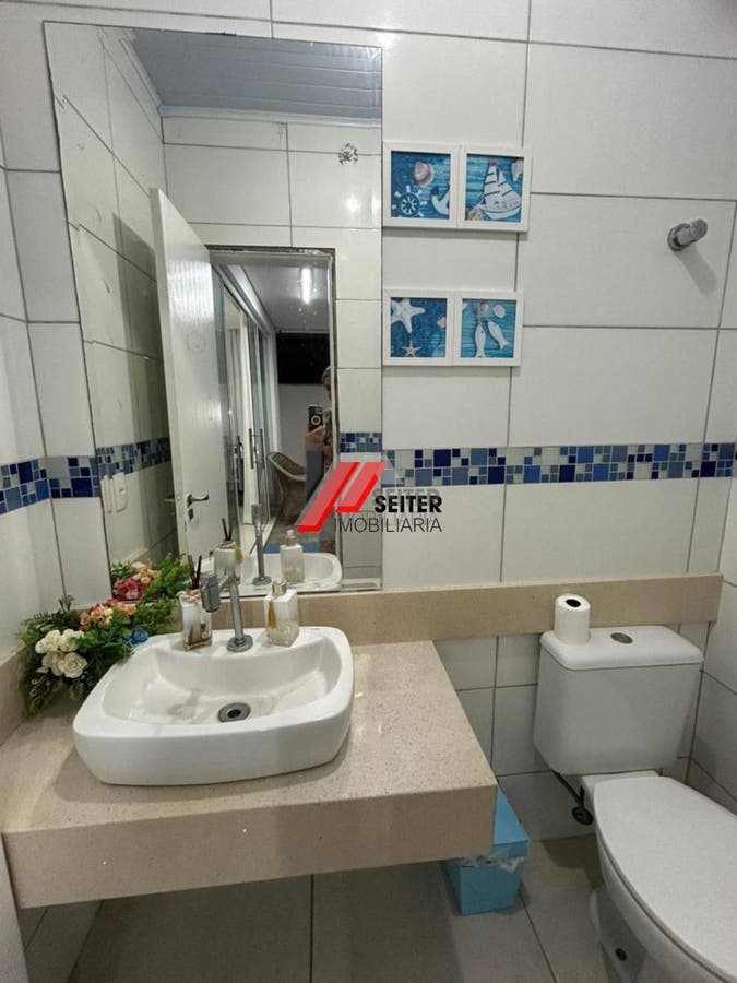 Casa de Alto Padrão com 280m² à Venda na Pedra branca: 4 Quartos 1 Suíte Área Gourmet e Piscina com Spa!