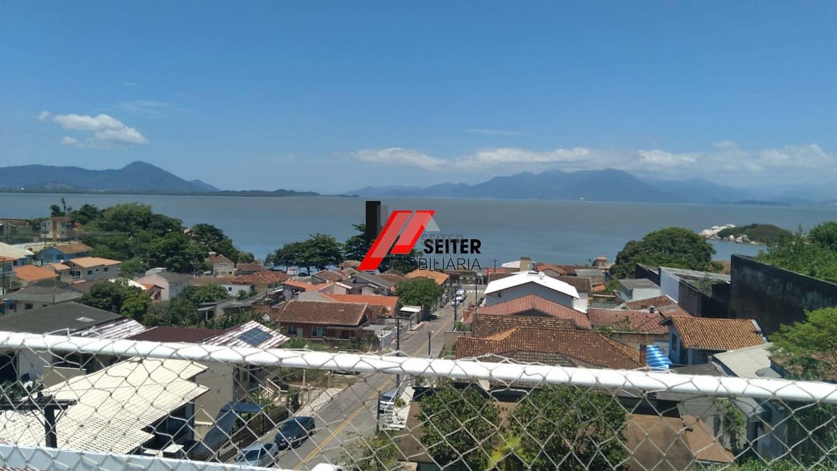 Casa a venda com 270 m² José Mendes Florianopolis