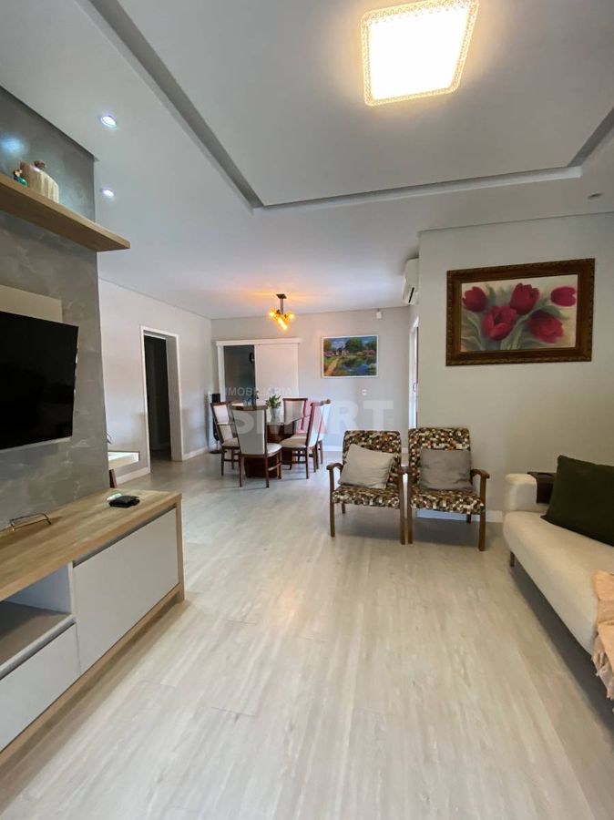 Casa com Sala Comercial à Venda no bairro Estrada Nova