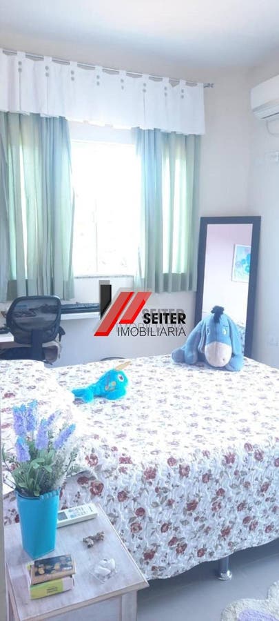 Casa a venda com 4 quartos sendo 4 suítes, 5 banheiros e 5 vagas de garagem, com area total de 279m²