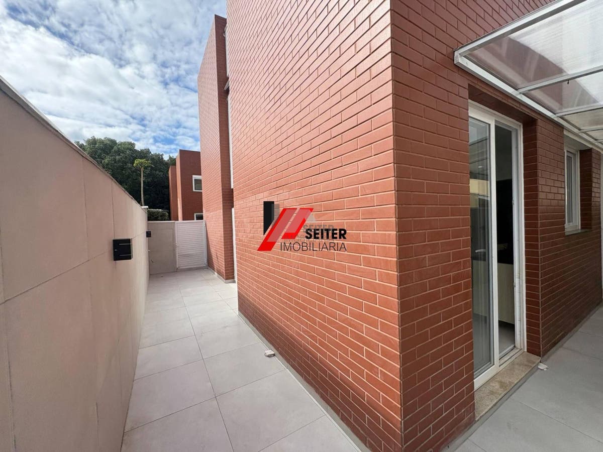 Casa 3 dormitórios com suite venda campeche florianópolis