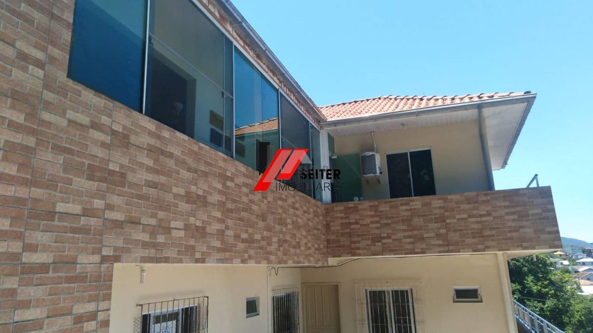 Casa a venda com 270 m² José Mendes Florianopolis