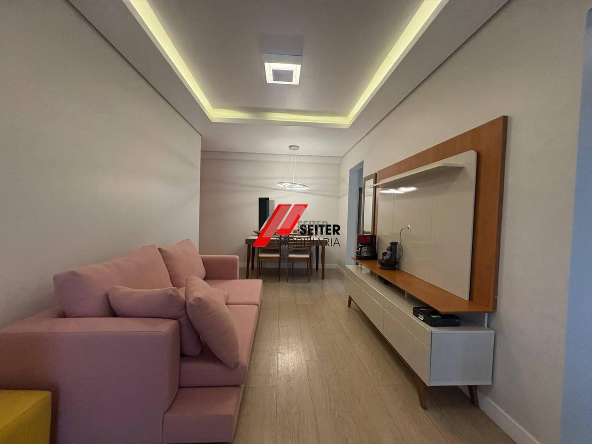 Apartamento de 2 Domitorios com Suite a Venda em Florianopolis