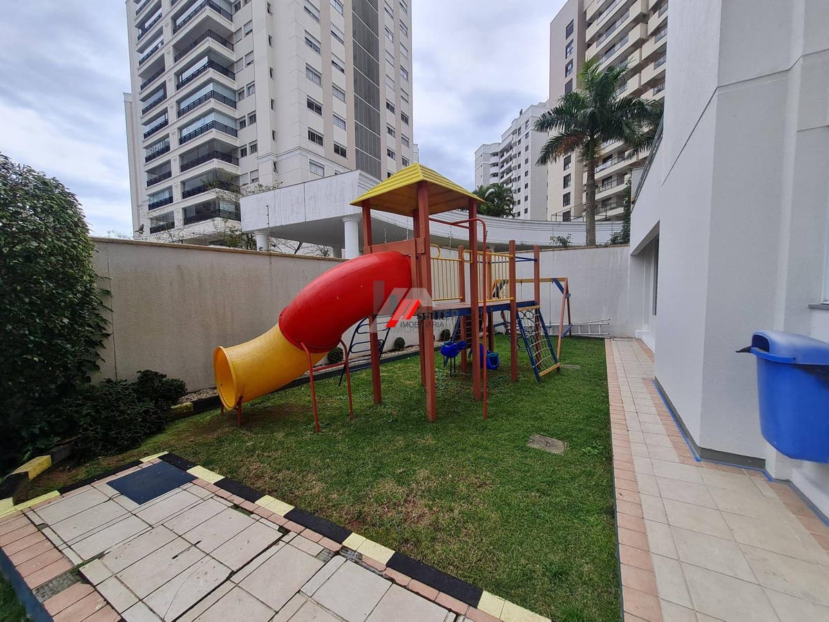 Apartamento á venda no bairro Itacorubi em Florianópolis