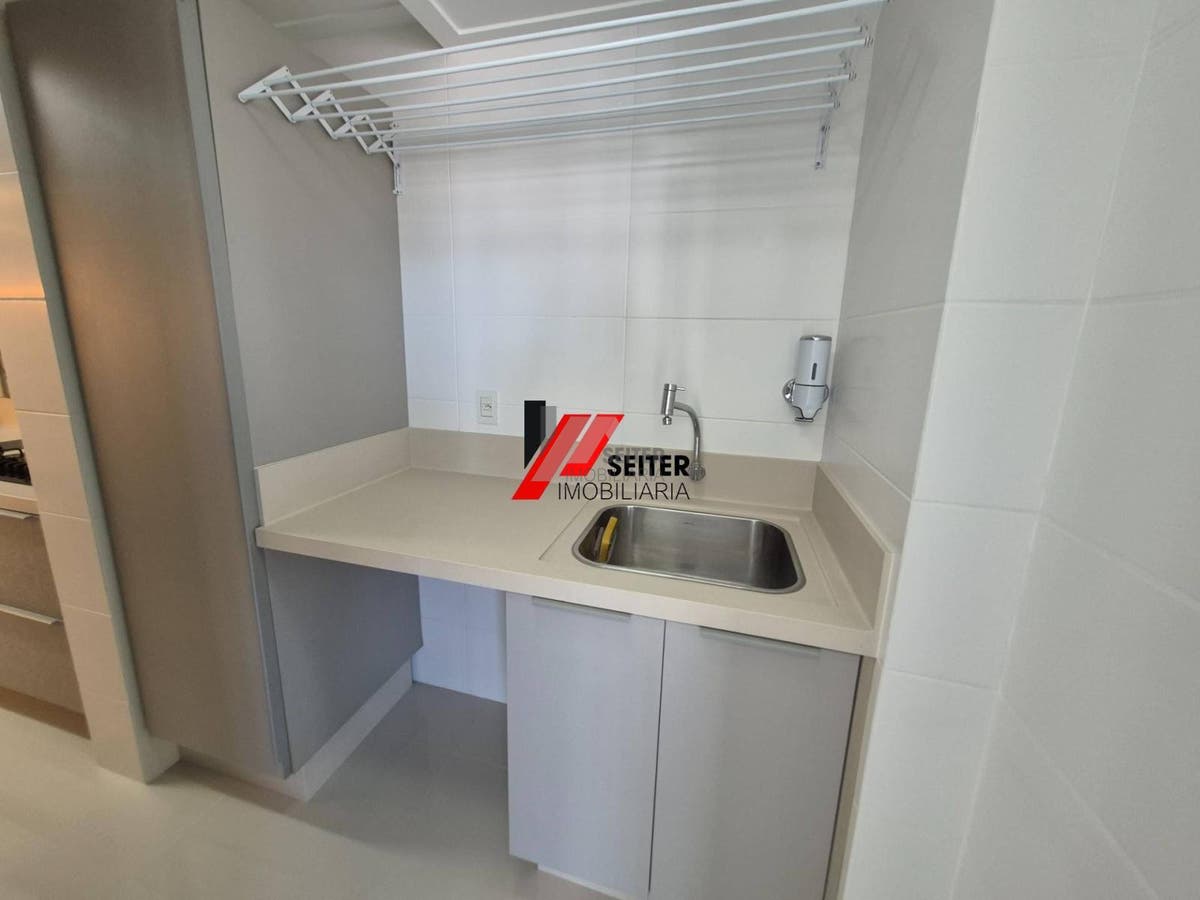 Apartamento de 2 dormitórios alto padrão para locação na Agronômica Florianópolis
