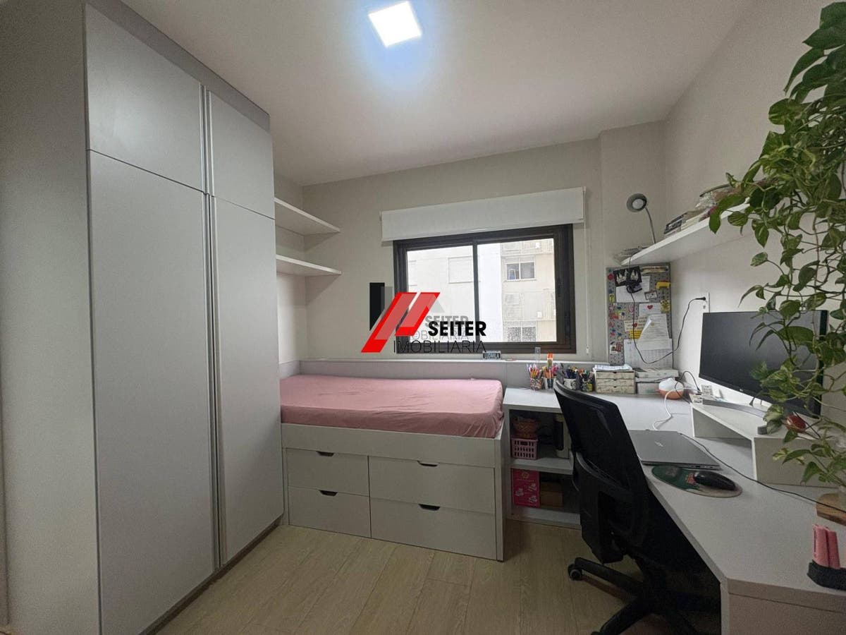 Apartamento de 2 Domitorios com Suite a Venda em Florianopolis