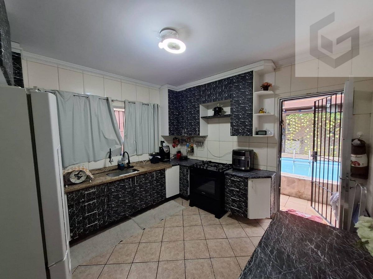 Casa com 2 quartos à Venda, Vila Santa Terezinha (Zona Norte) - São Paulo