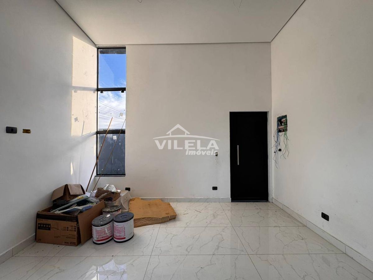 Casa Nova de Esquina com 2 Dormitórios-Moderna-Bairro Golfinho-Caraguatatuba-Sp