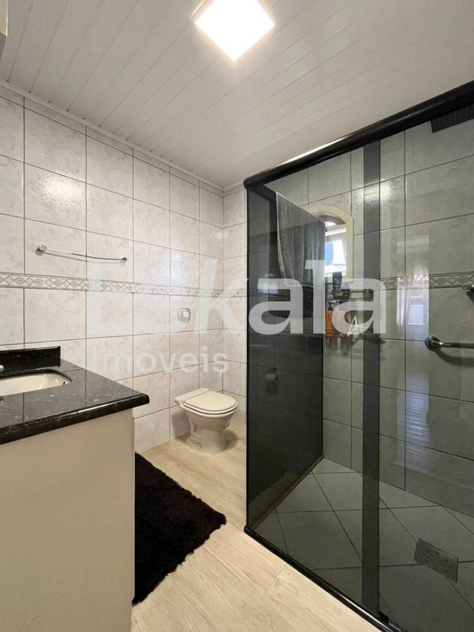 Casa Semimobiliada Com 415m² De Terreno Chico de Paulo - Jaraguá do Sul
