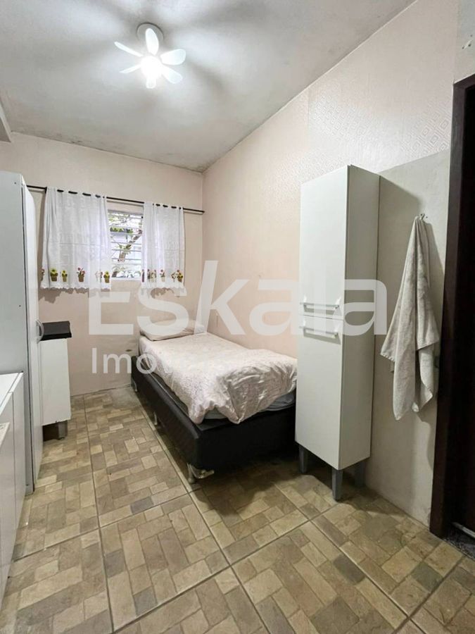 Casa Semimobiliada Com 04 Quartos Santo Antônio - Jaraguá do Sul