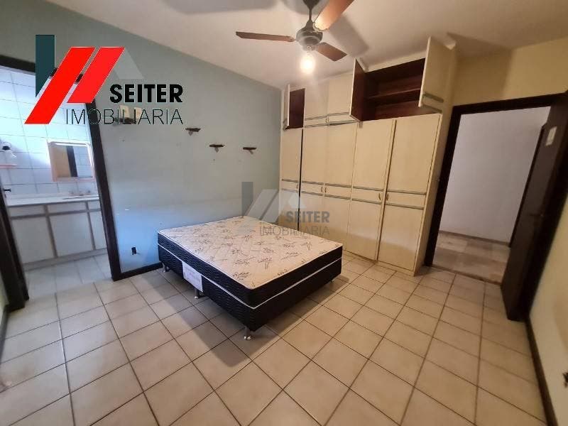 Casa para locação com 5 dormitórios bairro Coqueiros florianópolis