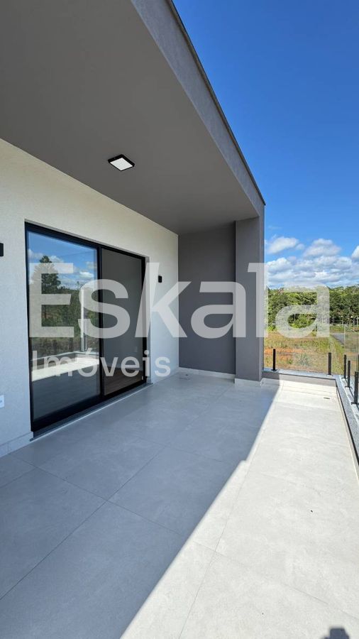 Sobrado Com 01 Suíte + 02 Quartos Amizade - Jaraguá do Sul