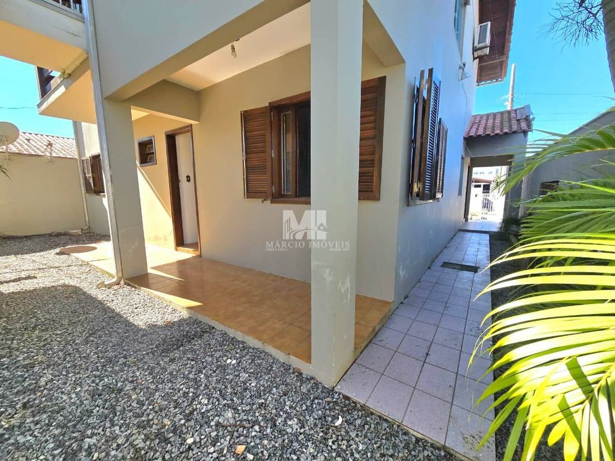 Casa no Centro de Barra Velha próximo a praia