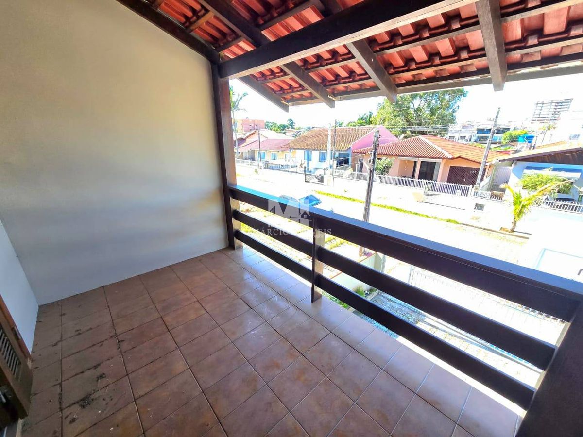 Casa no Centro de Barra Velha próximo a praia