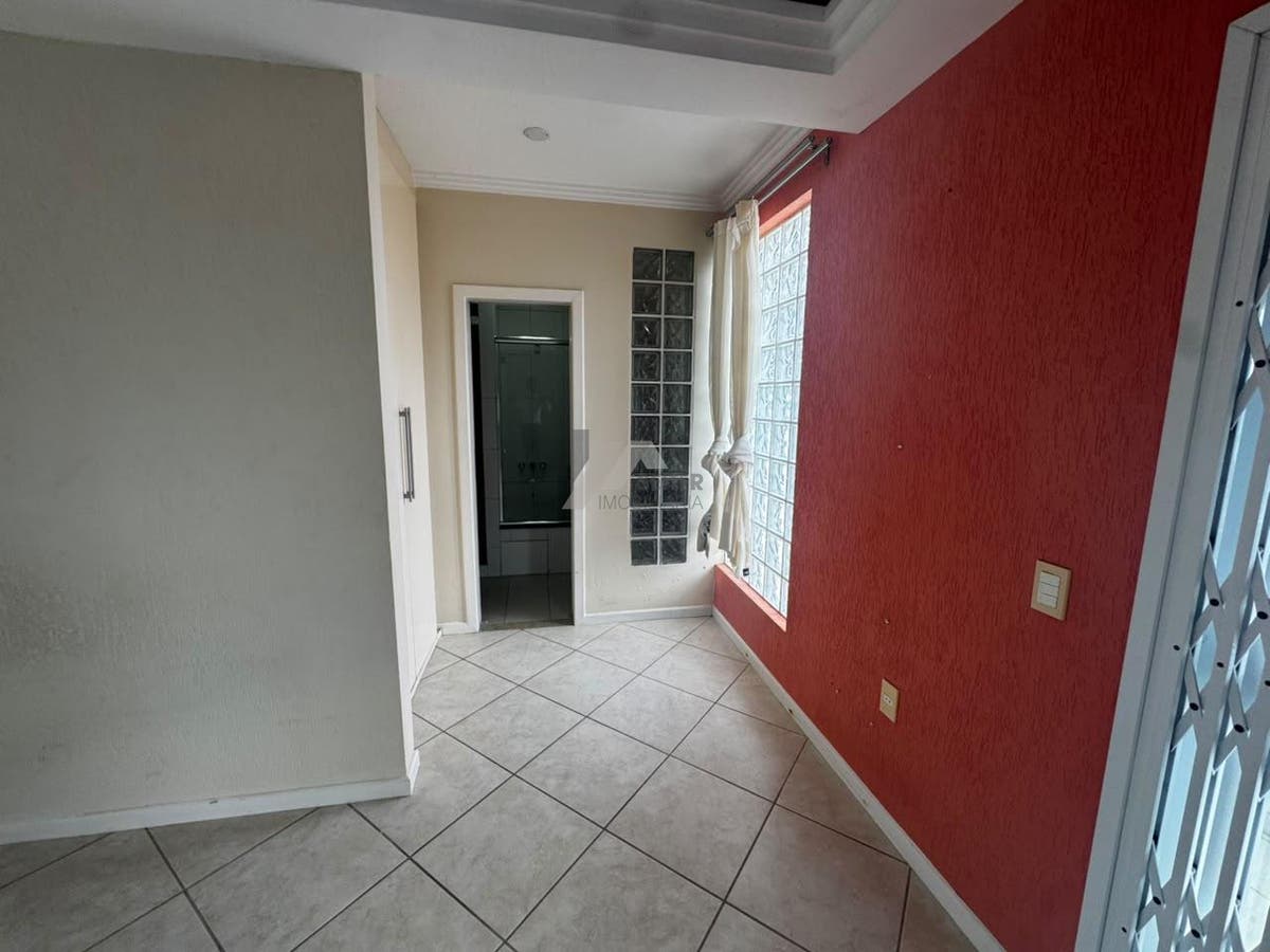 Casa de 4 quartos para alugar na agronomica