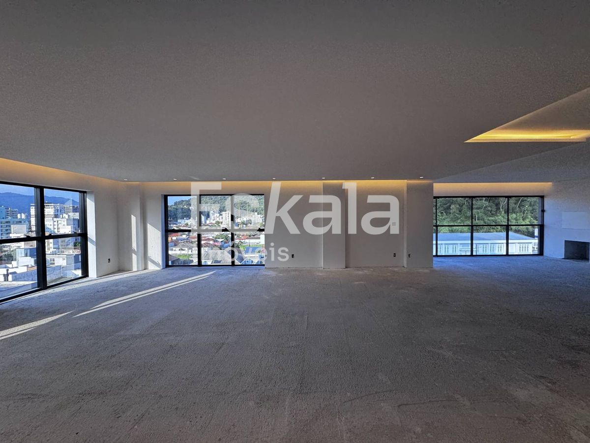 Apartamento Alto Padrão com 04 Suítes - Bairro Vila Nova, Jaraguá do Sul