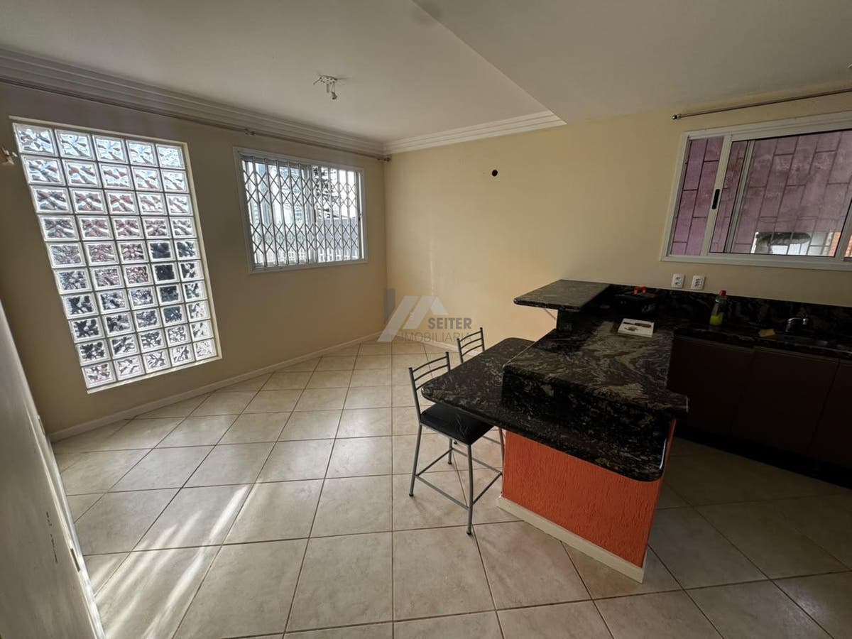 Casa de 4 quartos para alugar na agronomica