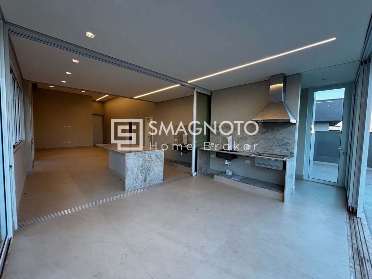 Casa Térrea de Alto Padrão à Venda no Damha I em Piracicaba com 3 Suítes e piscina .