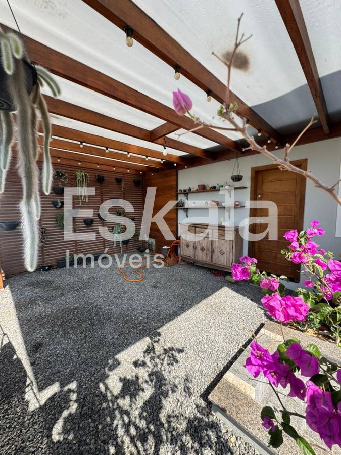 Casa Semi Mobiliada Com 02 Quartos + 01 Suíte Amizade - Jaraguá Do Sul