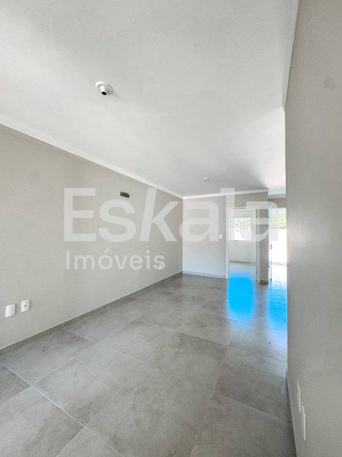 Casa geminada com 02 quartos três rios do norte - jaraguá do sul
