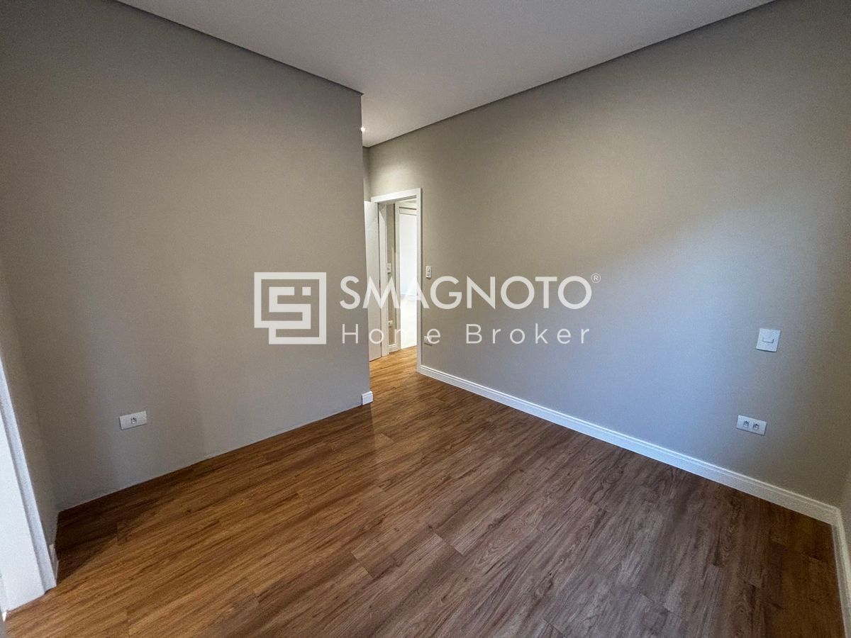 Casa Térrea de Alto Padrão à Venda no Damha I em Piracicaba com 3 Suítes e piscina .