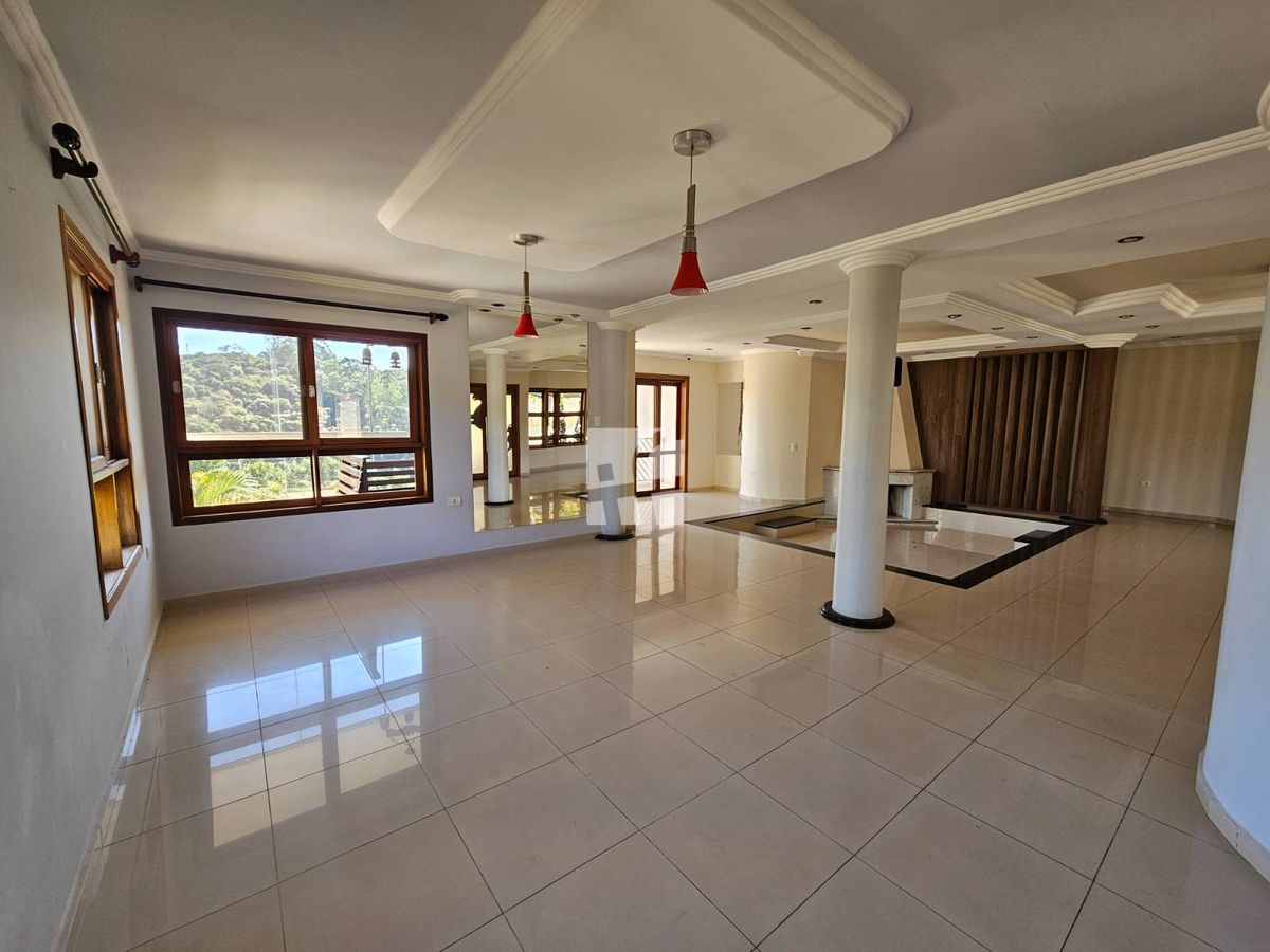 Casa com 7 quartos, Alpes de Caieiras - Caieiras