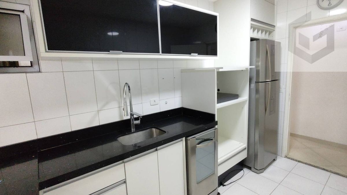 Apartamento com 3 dormitórios, 1 suíte, 1 vaga, linda vista